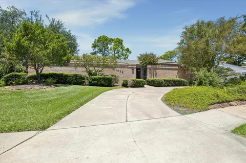 11426 Lakeside Place Dr