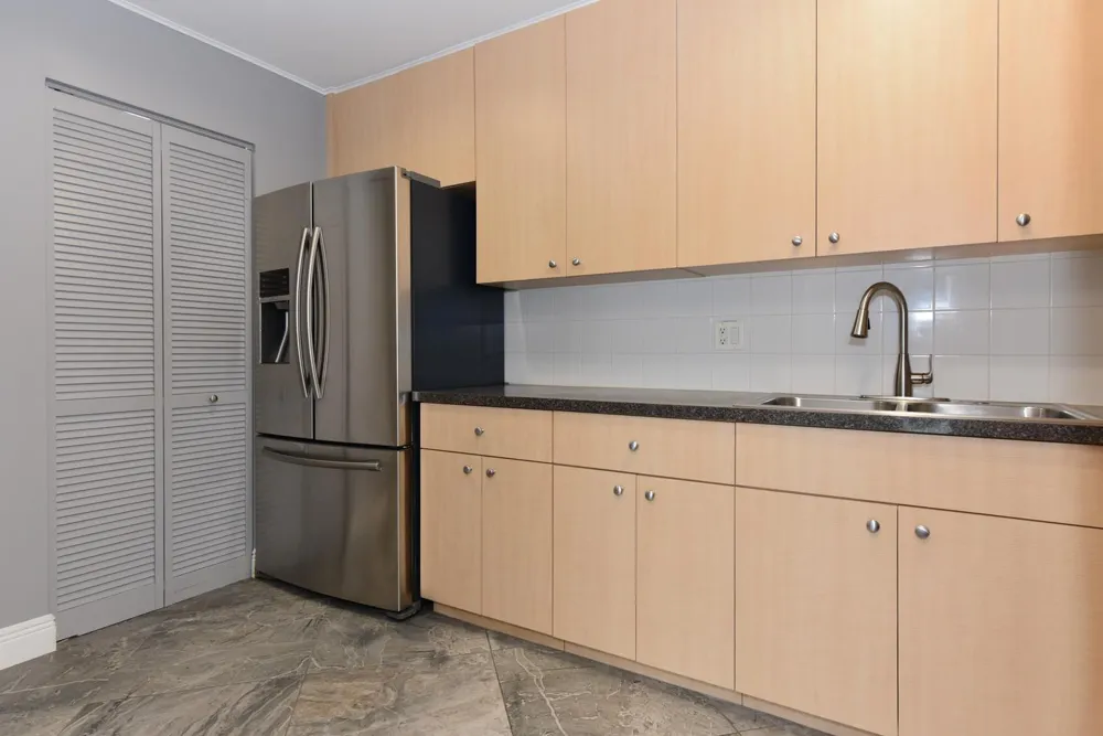 156 LAKE EVELYN DRIVE West Palm Beach, FL 33411