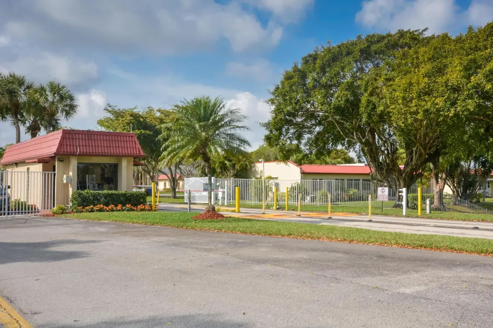 156 LAKE EVELYN DRIVE West Palm Beach, FL 33411