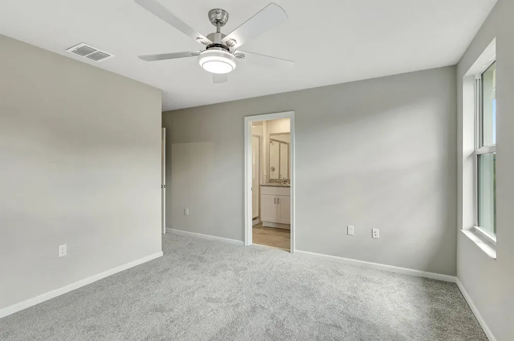 5694 SE EDGEWATER CIRCLE Stuart, FL 34997