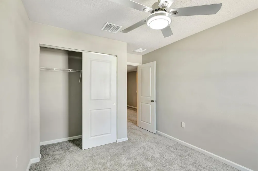 5694 SE EDGEWATER CIRCLE Stuart, FL 34997