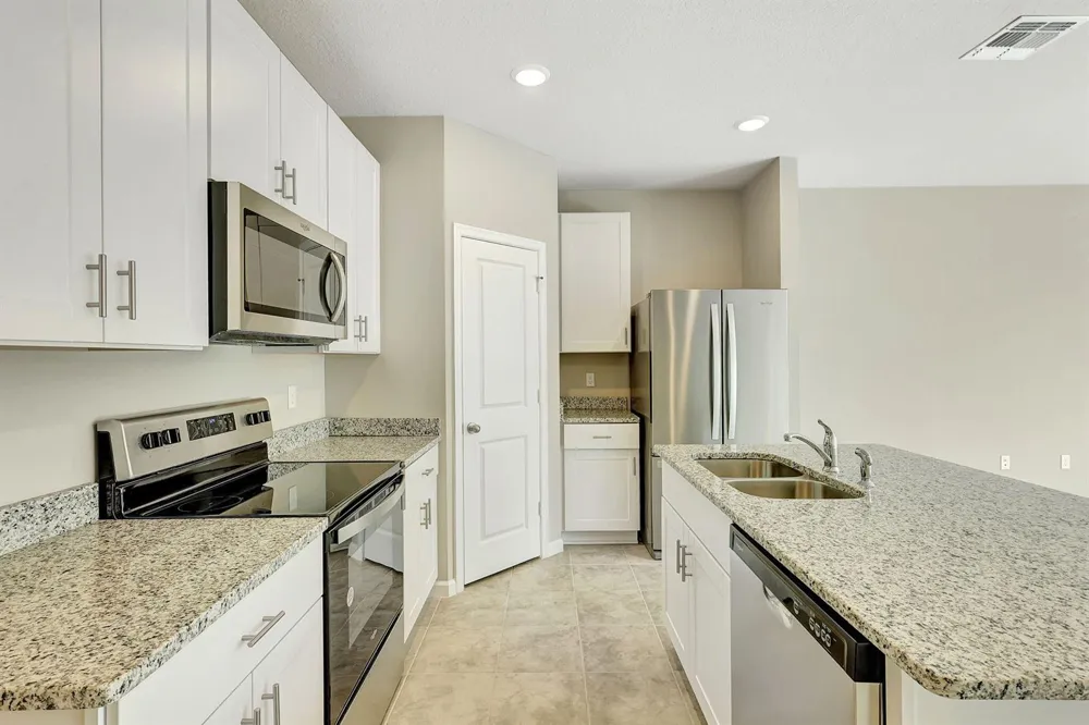 5694 SE EDGEWATER CIRCLE Stuart, FL 34997