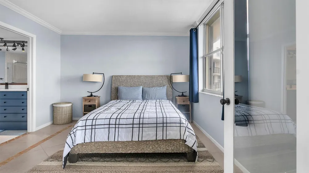 1801 S FLAGLER DRIVE #1804 West Palm Beach, FL 33401