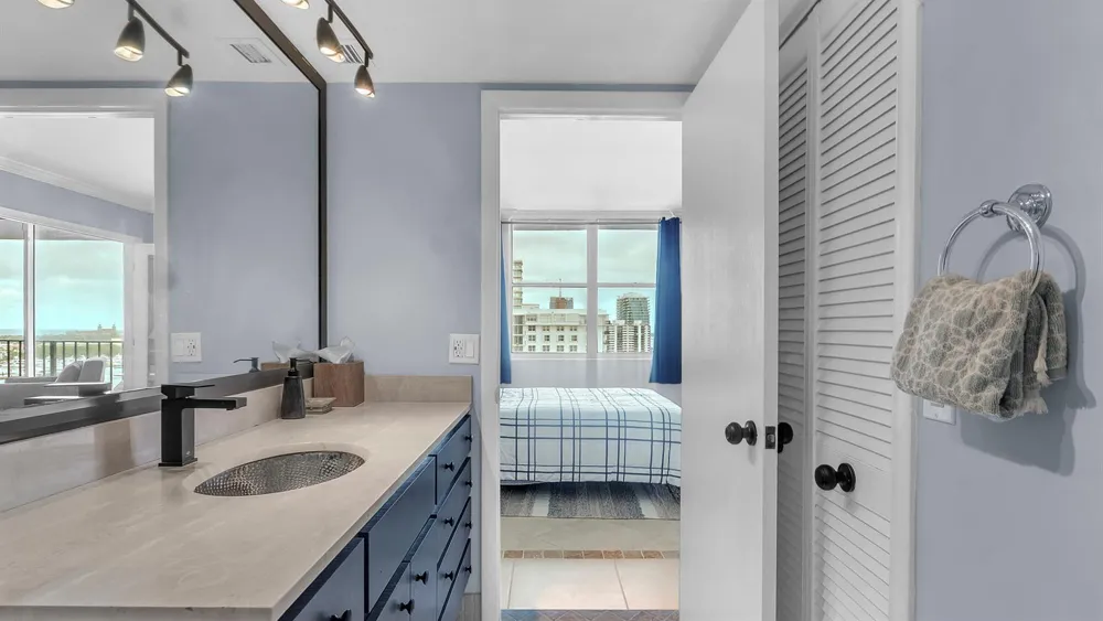 1801 S FLAGLER DRIVE #1804 West Palm Beach, FL 33401