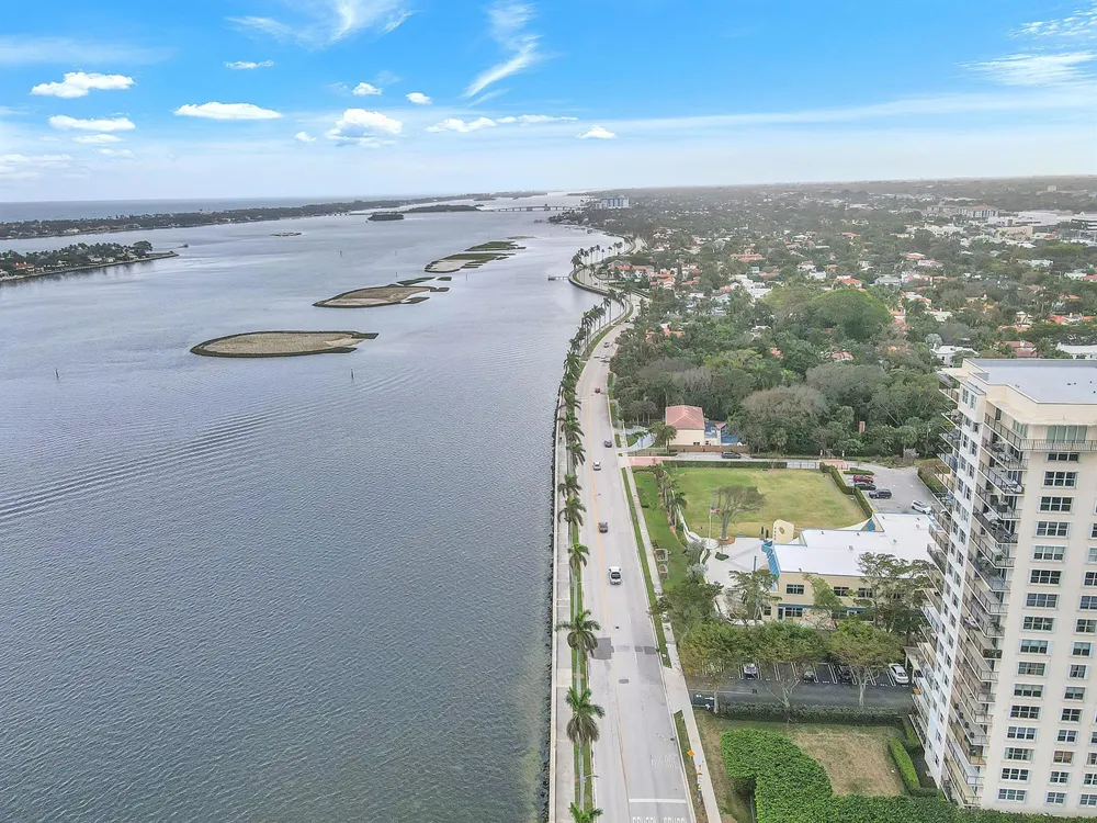 1801 S FLAGLER DRIVE #1804 West Palm Beach, FL 33401