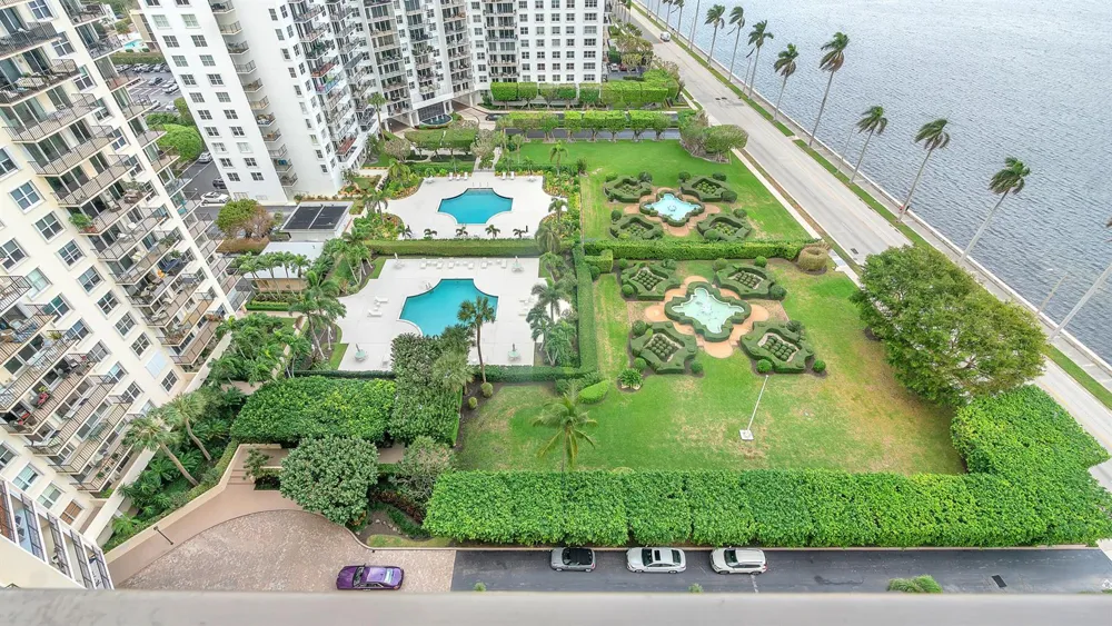 1801 S FLAGLER DRIVE #1804 West Palm Beach, FL 33401