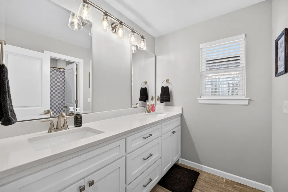 8728 S Joliet Street Broken Arrow, OK 74014