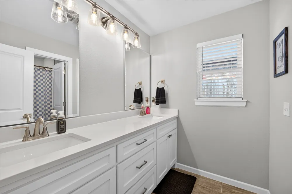 8728 S Joliet Street Broken Arrow, OK 74014