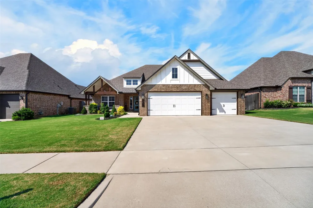 8728 S Joliet Street Broken Arrow, OK 74014