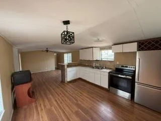 811 6th Avenue San Leon, TX 77590