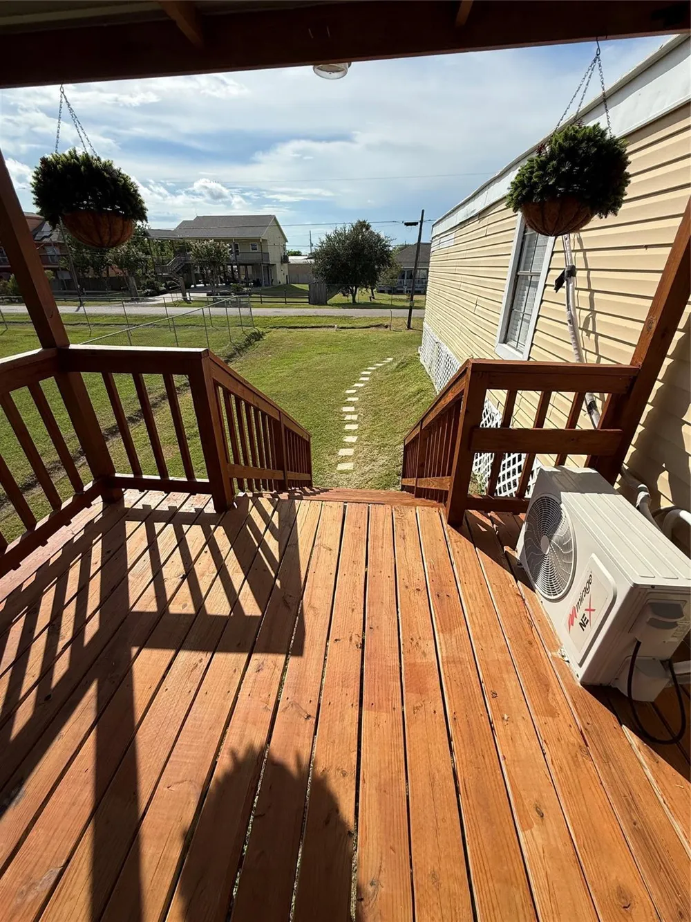 811 6th Avenue San Leon, TX 77590