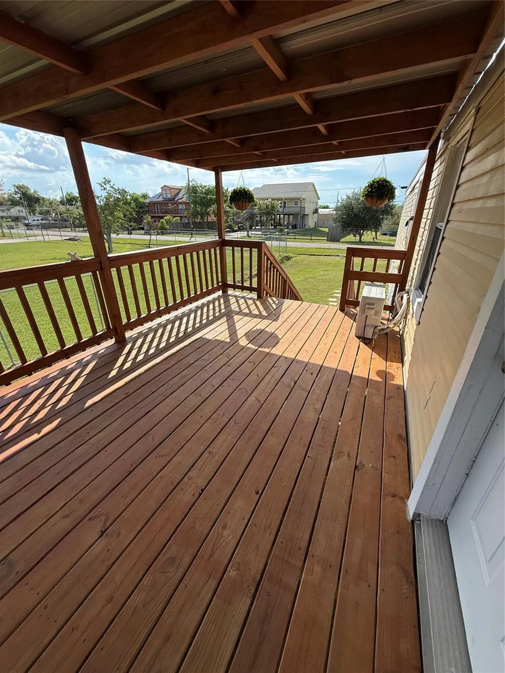 811 6th Avenue San Leon, TX 77590