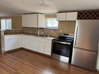 811 6th Avenue San Leon, TX 77590
