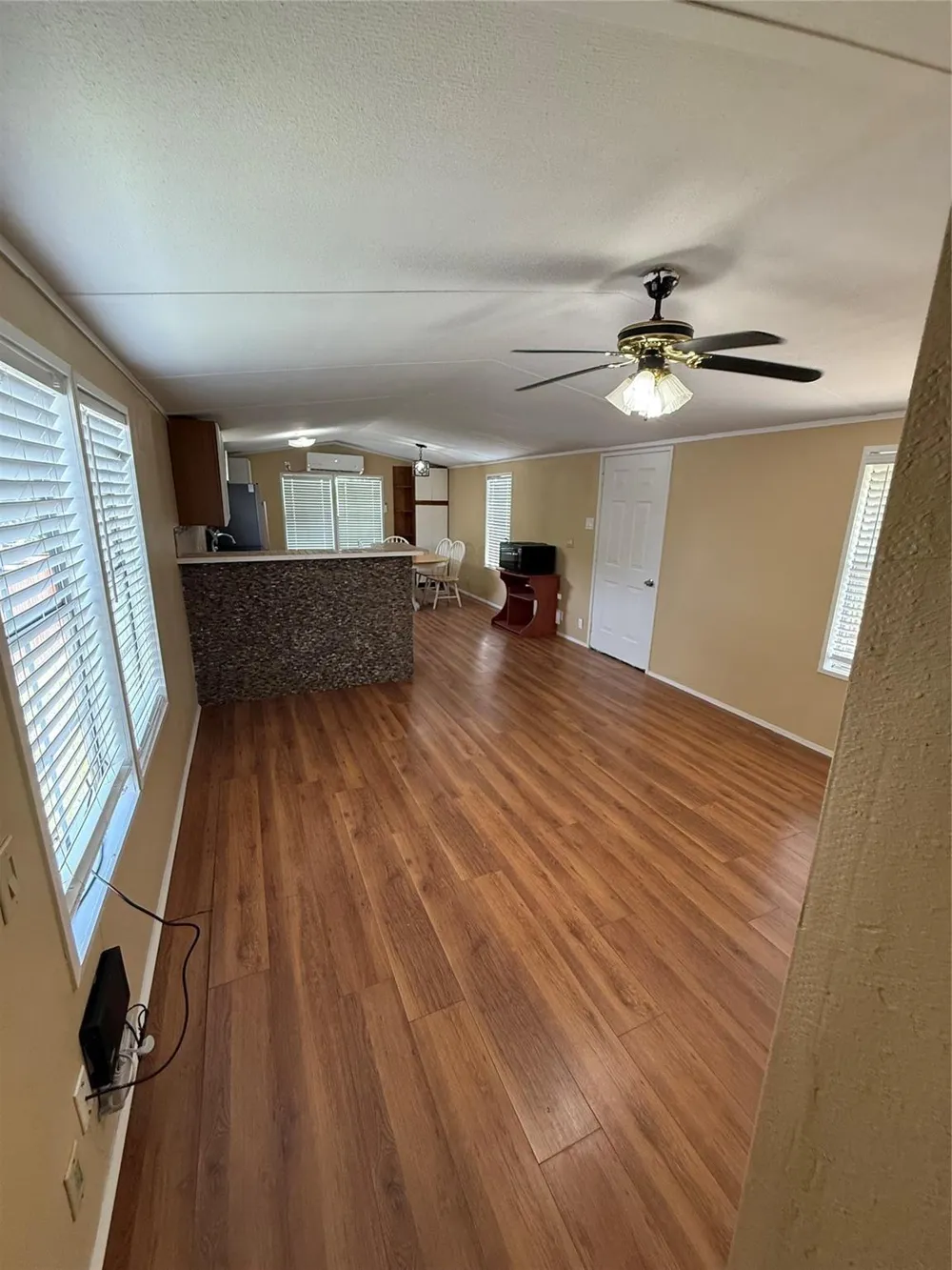811 6th Avenue San Leon, TX 77590