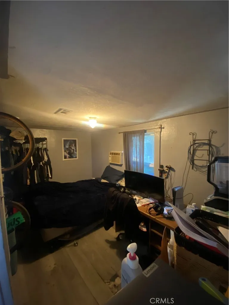 207 W River Ave Porterville, CA 93257