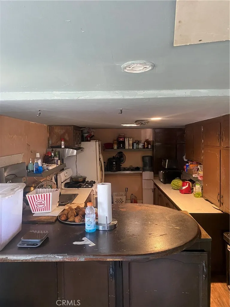 207 W River Ave Porterville, CA 93257