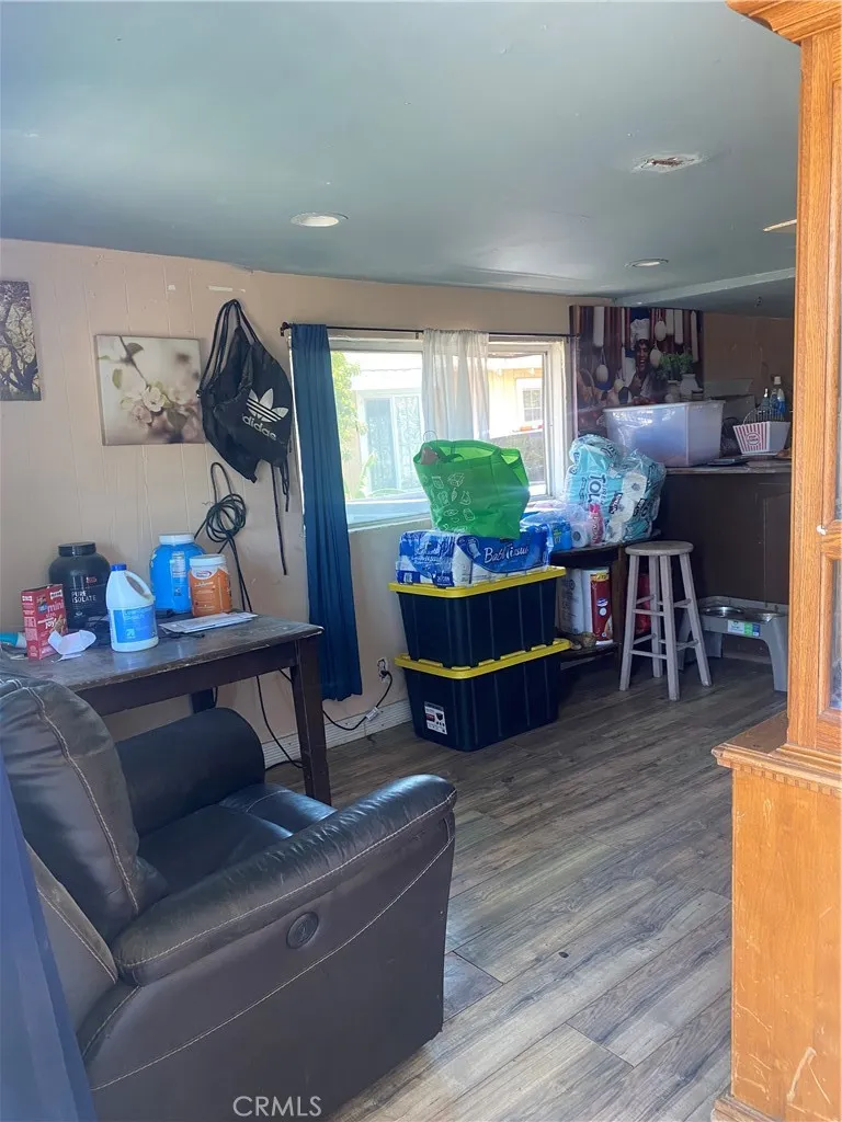 207 W River Ave Porterville, CA 93257