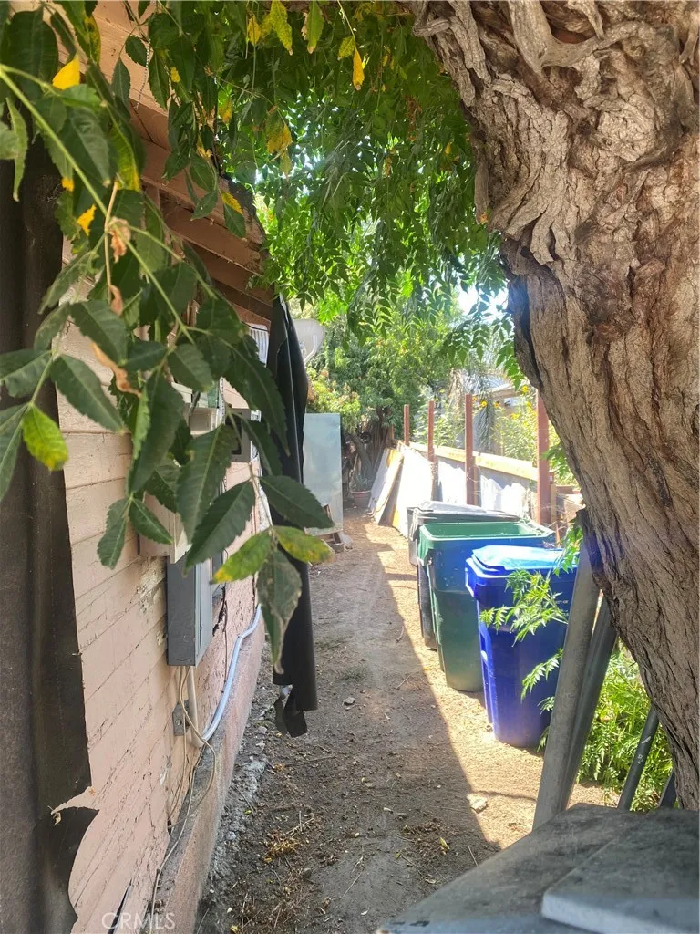 207 W River Ave Porterville, CA 93257