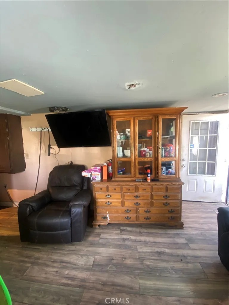 207 W River Ave Porterville, CA 93257