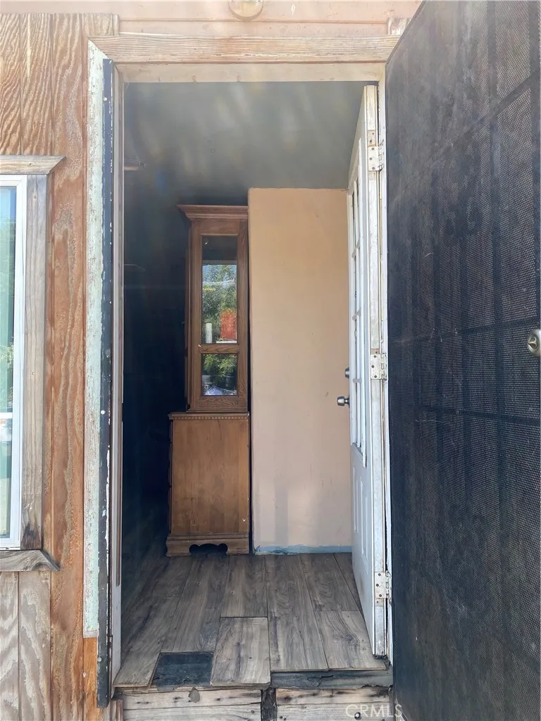 207 W River Ave Porterville, CA 93257