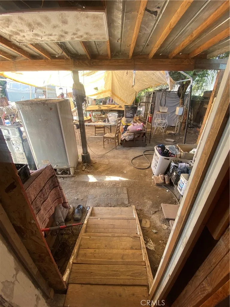 207 W River Ave Porterville, CA 93257