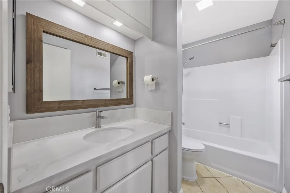 26191 La Real #E Mission Viejo, CA 92691