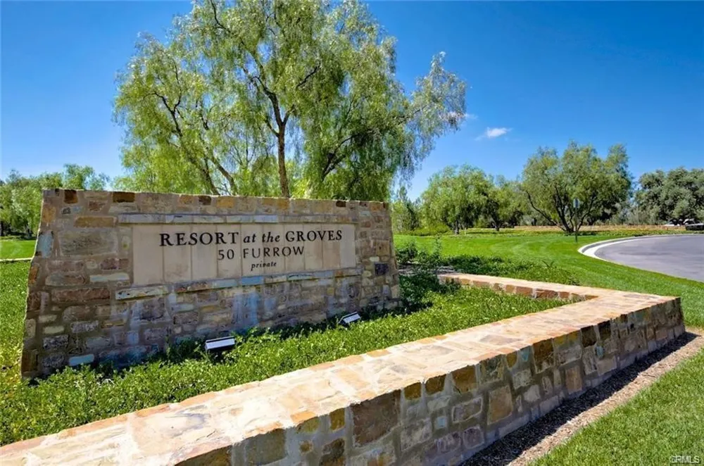 32 Lowland Irvine, CA 92602