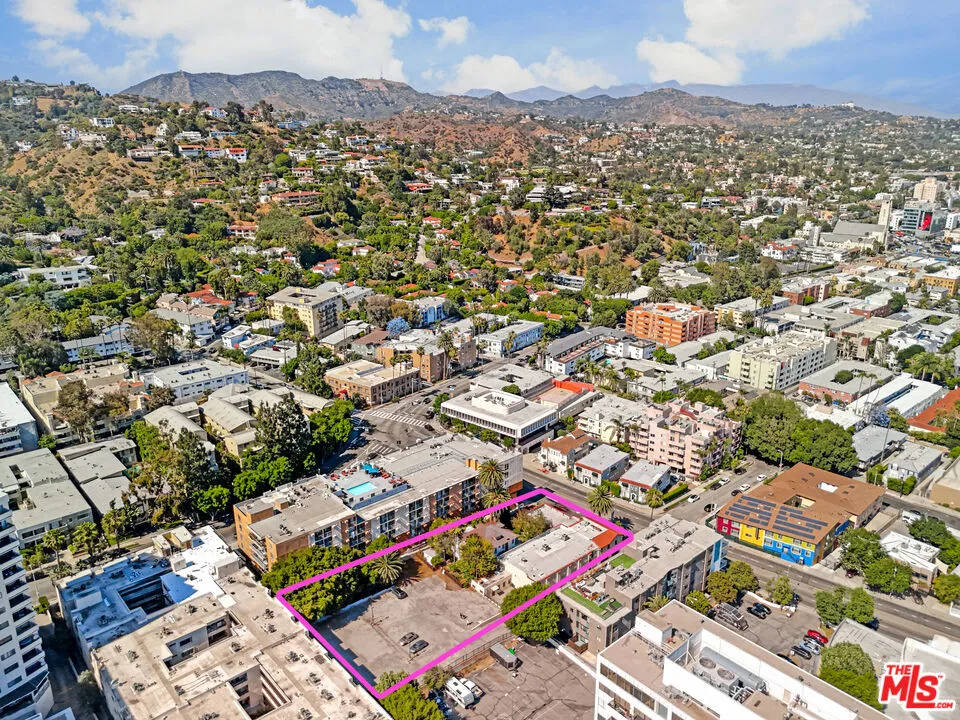 1741 La Brea Avenue Los Angeles, CA 90046
