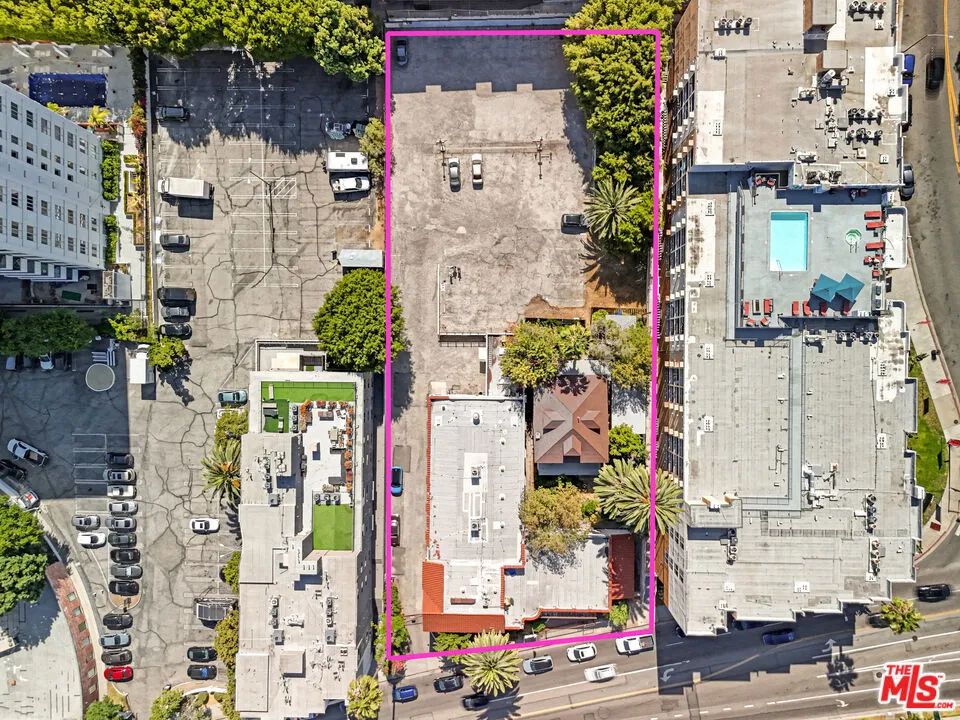 1741 La Brea Avenue Los Angeles, CA 90046