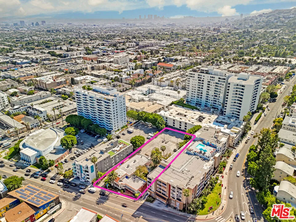 1741 La Brea Avenue Los Angeles, CA 90046