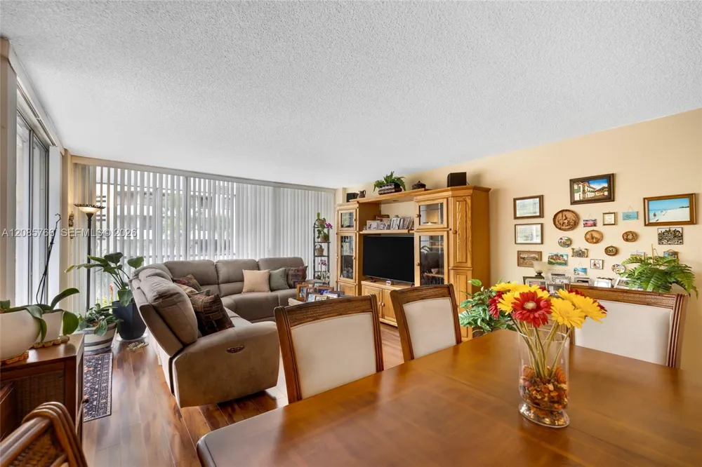 150 Ocean Lane Dr #2H Key Biscayne, FL 33149