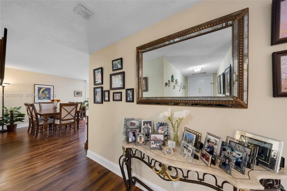 150 Ocean Lane Dr #2H Key Biscayne, FL 33149