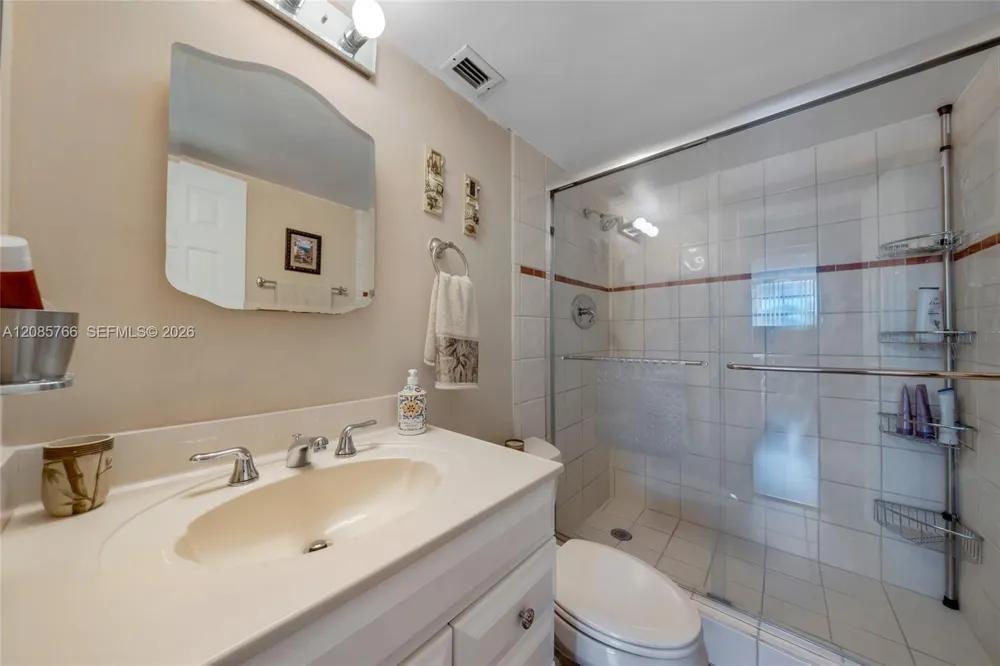 150 Ocean Lane Dr #2H Key Biscayne, FL 33149