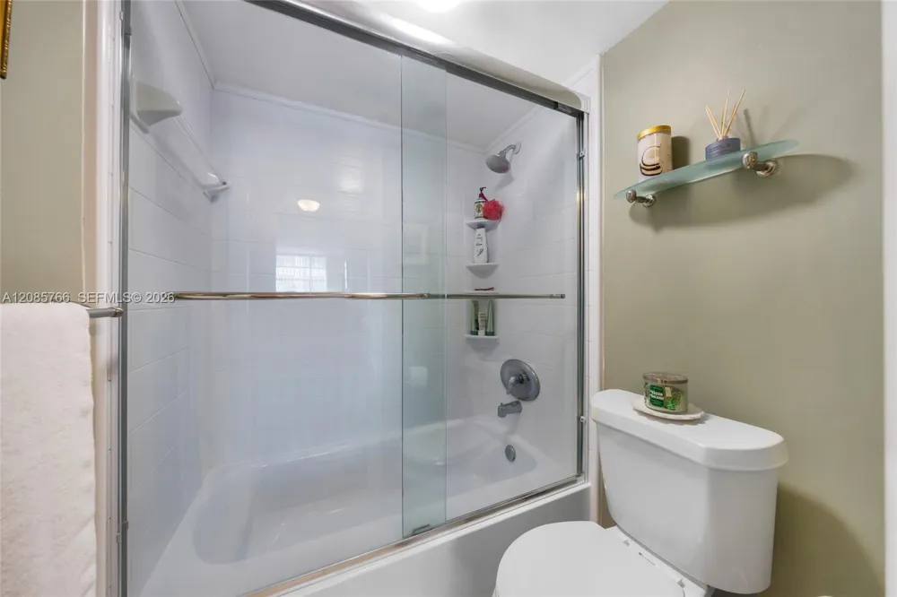 150 Ocean Lane Dr #2H Key Biscayne, FL 33149