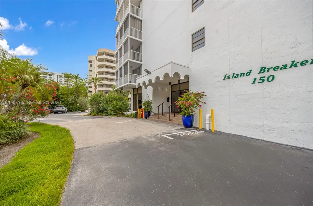 150 Ocean Lane Dr #2H Key Biscayne, FL 33149