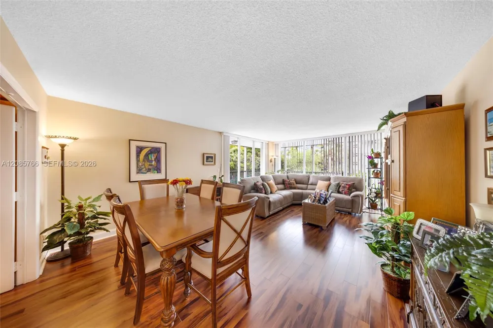 150 Ocean Lane Dr #2H Key Biscayne, FL 33149