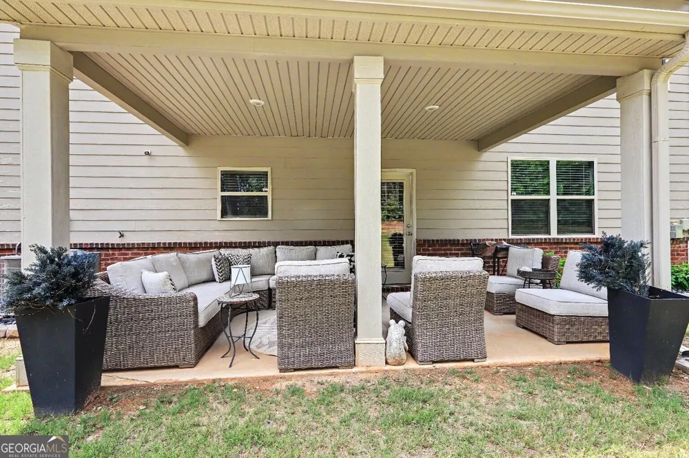 8033 Louis DR Locust Grove, GA 30248