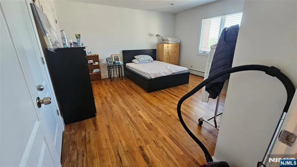 344 E Ruby Avenue A Palisades Park, NJ 07650