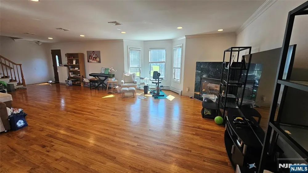344 E Ruby Avenue A Palisades Park, NJ 07650