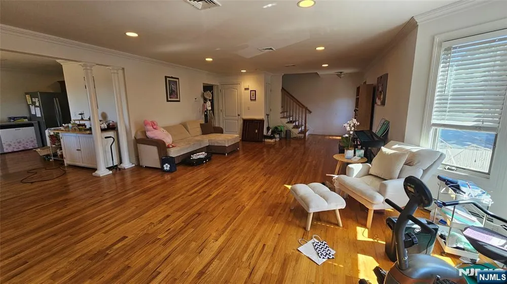 344 E Ruby Avenue A Palisades Park, NJ 07650