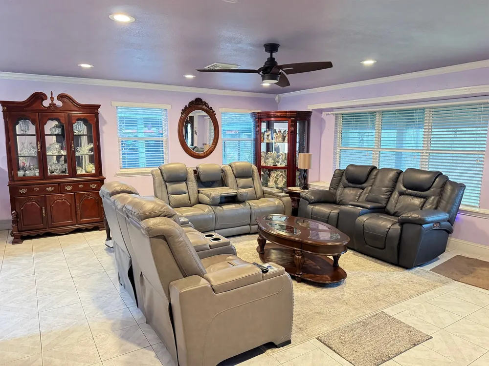 601 Illinois Street South Houston, TX 77587