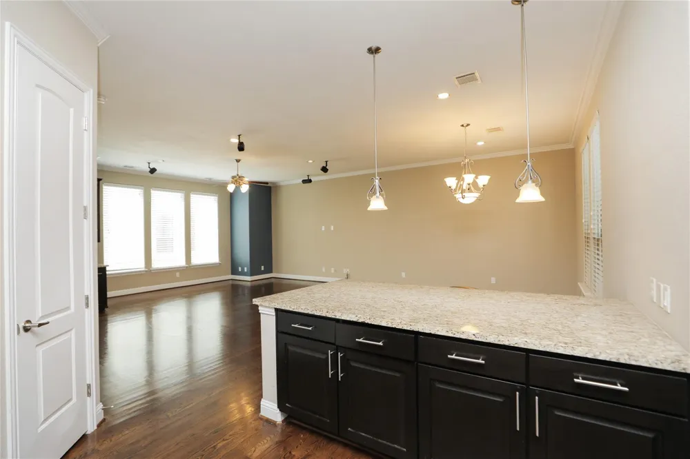 1610 Knox Street #B Hockley, TX 77007