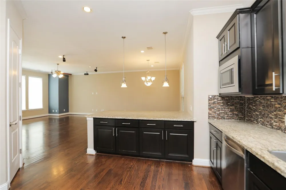 1610 Knox Street #B Hockley, TX 77007
