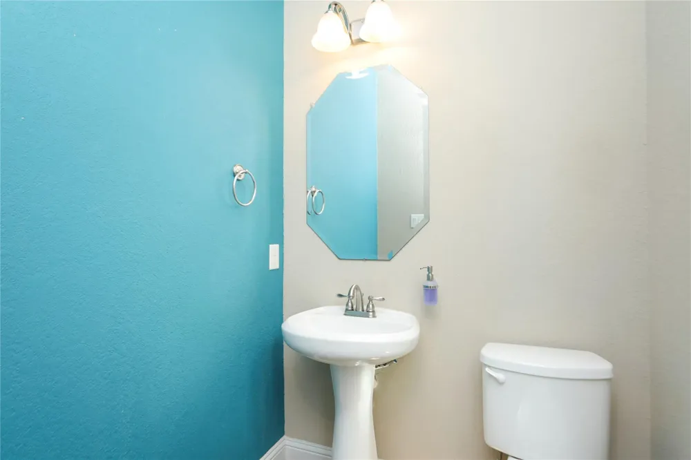 1610 Knox Street #B Hockley, TX 77007