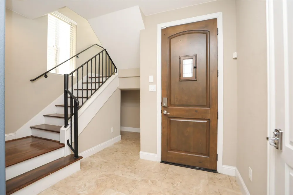 1610 Knox Street #B Hockley, TX 77007