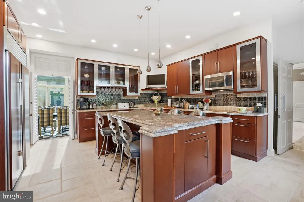 1035 WRIGHT DRIVE Huntingdon Valley, PA 19006