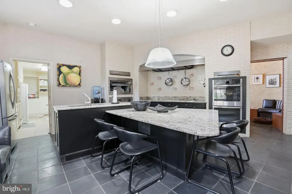1035 WRIGHT DRIVE Huntingdon Valley, PA 19006