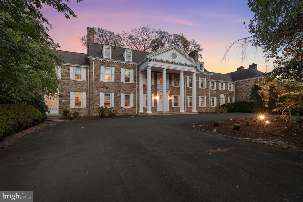 1035 WRIGHT DRIVE Huntingdon Valley, PA 19006