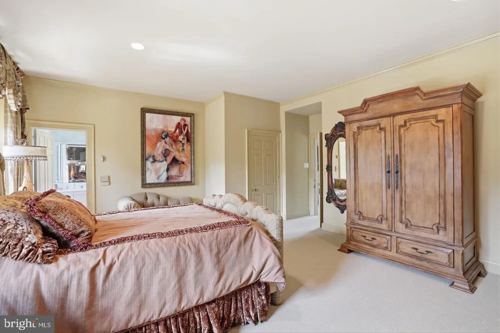 1035 WRIGHT DRIVE Huntingdon Valley, PA 19006