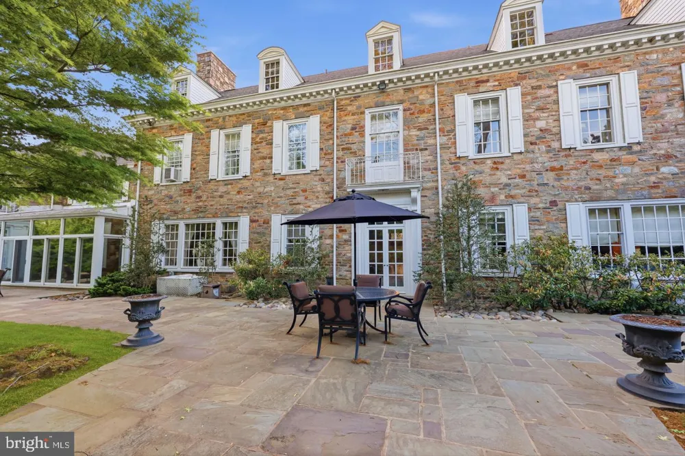 1035 WRIGHT DRIVE Huntingdon Valley, PA 19006